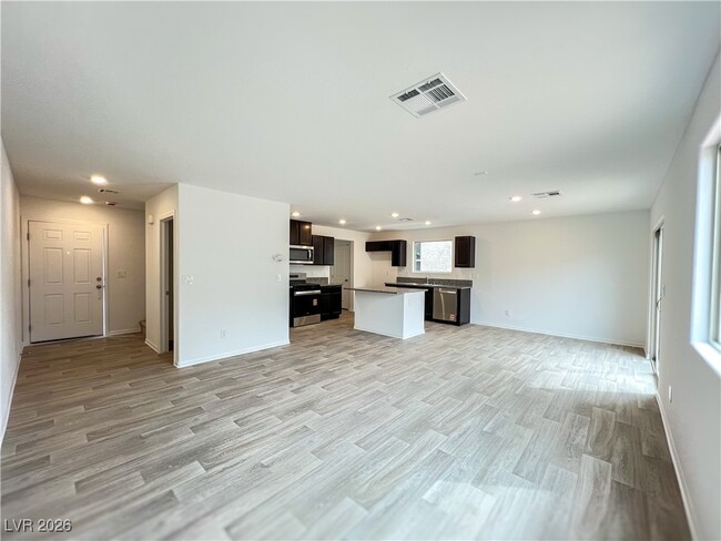 Foto del edificio - 6053 Swift Lariat St