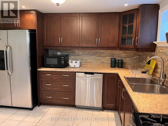 Building Photo - 247 HULLMER Dr