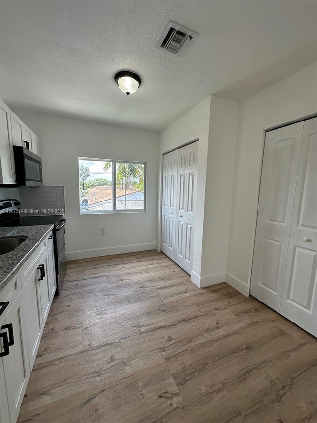 Foto del edificio - 3123 NW 22nd Ct