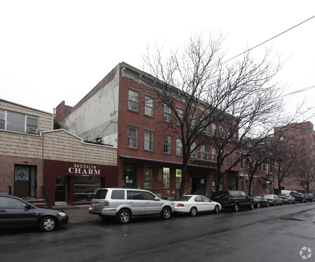 Primary Photo - 167 N 9th St