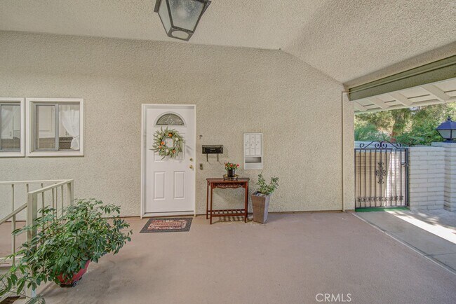 Building Photo - 901 Ronda Sevilla