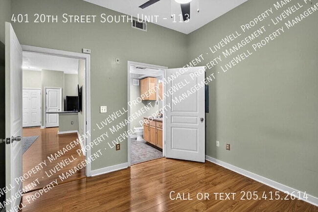 Building Photo - 401 20th St S