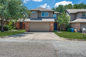 Building Photo - 598 Harbour Town Dr
