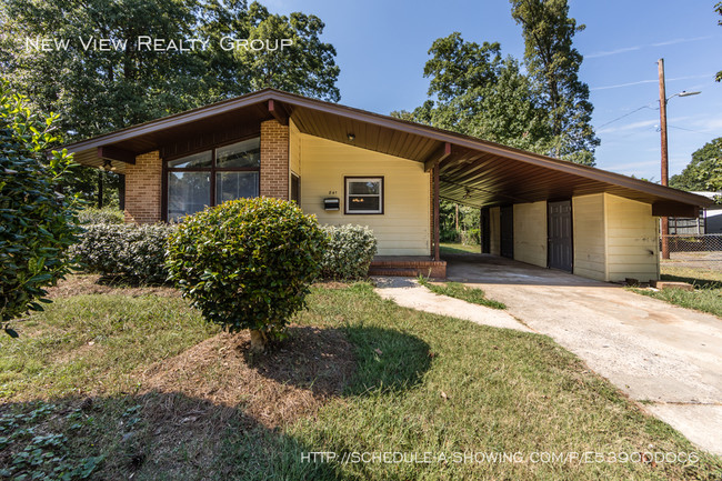 Building Photo - 841 Squirrel Hill Rd