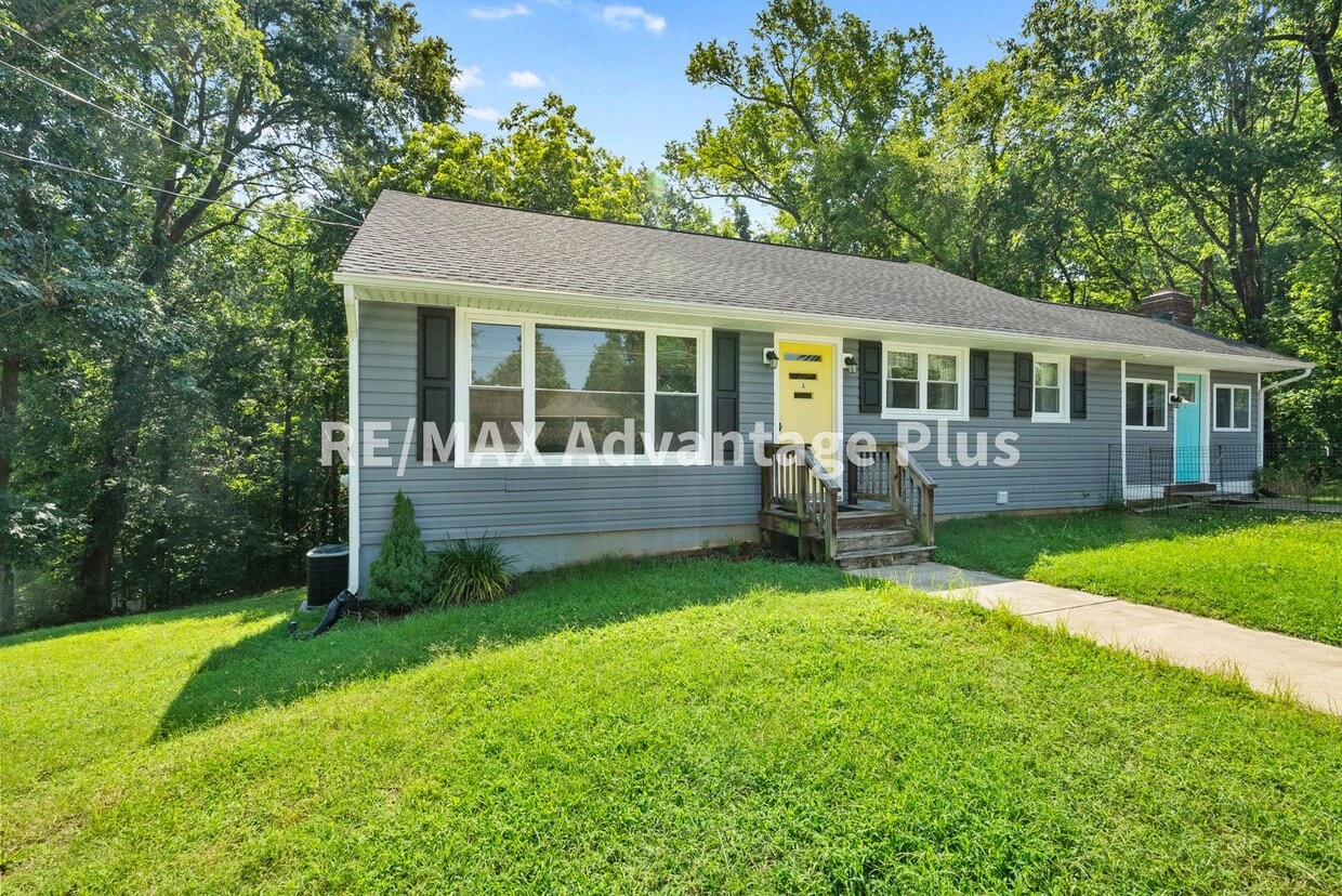 Primary Photo - 1508 Noblin Dr
