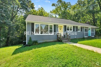Building Photo - 1508 Noblin Dr