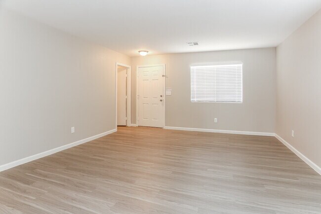 Foto del edificio - 7905 Odysseus Ave