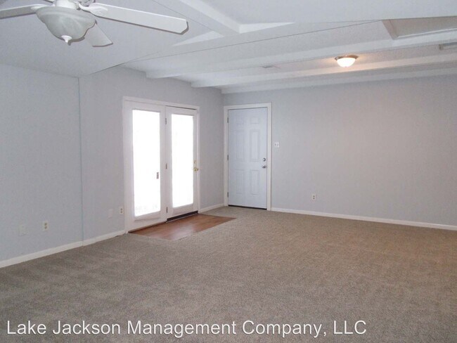 Foto del edificio - 228-230 W Plantation Dr