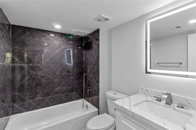 Foto del edificio - 7900 S Colony Cir