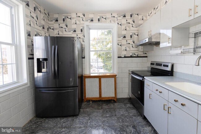 Foto del edificio - 2320 Browning Rd