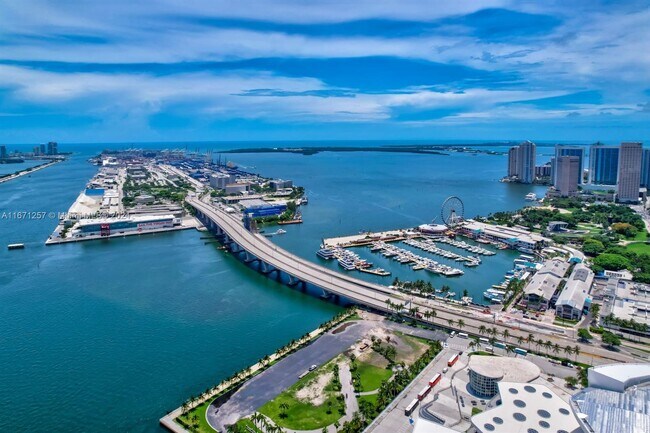 Foto del edificio - 1100 Biscayne Blvd