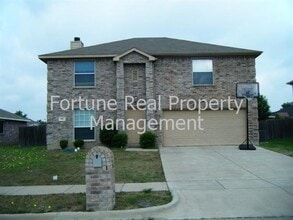 Building Photo - 906 Bayshore Dr