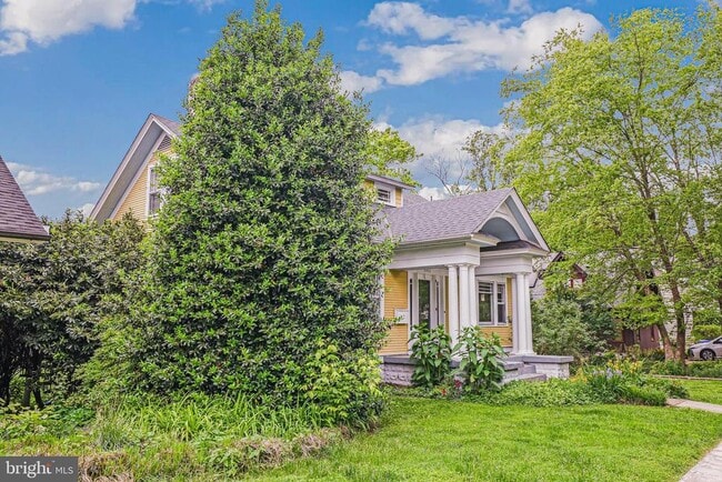 Building Photo - 6402 Ridge Dr