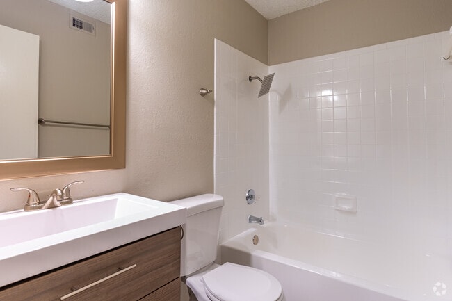 Master Bathroom - Prescott Park Apartment Homes