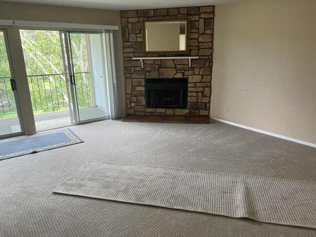 Photo - 7737 Briarsprings Dr Apartment