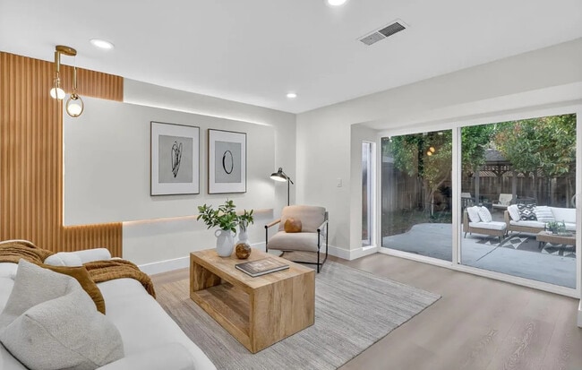 Building Photo - 5003 Valdez Ave