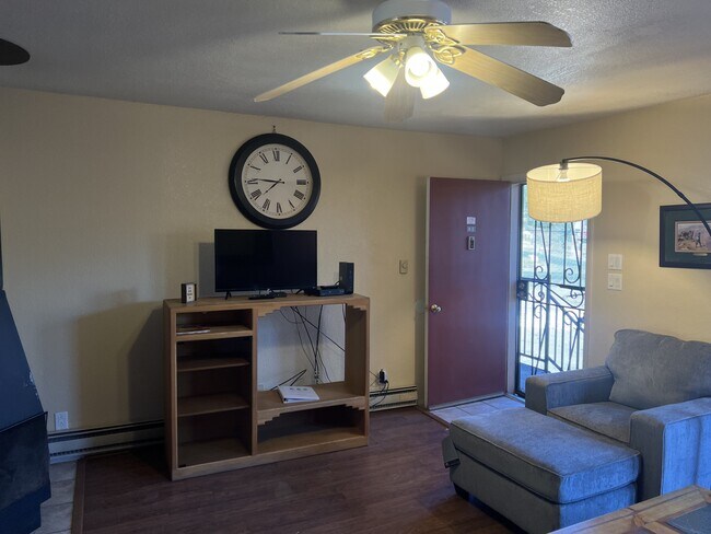 Foto del edificio - 25972 US-70