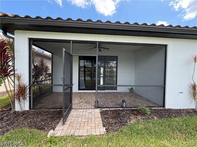 Foto del edificio - 9317 Woodhurst Dr