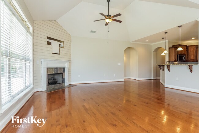 Building Photo - 171 Willow View Lane