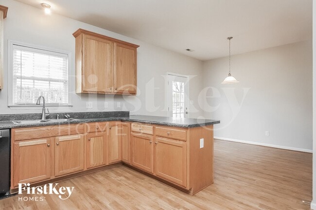 Foto del edificio - 651 Cotton Brook Dr