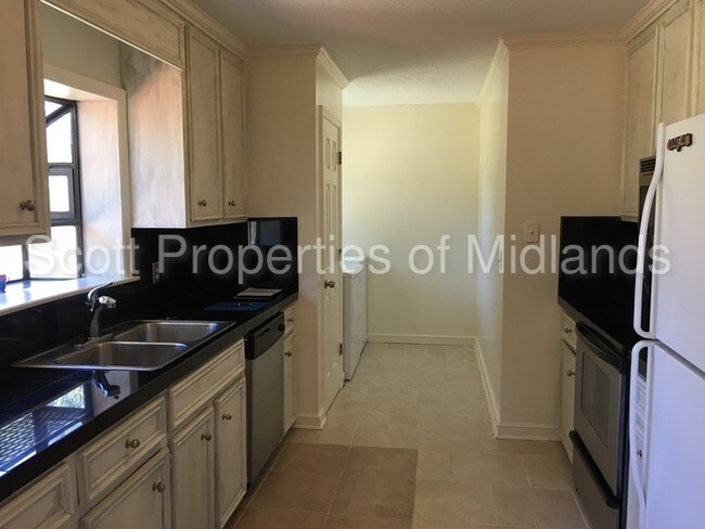 Foto del edificio - 300 Hickory Hill Trail