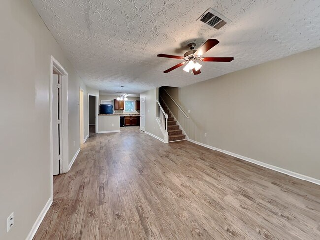 Building Photo - 1057 Wedgewood Ct