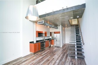 Building Photo - 690 SW 1st Ct