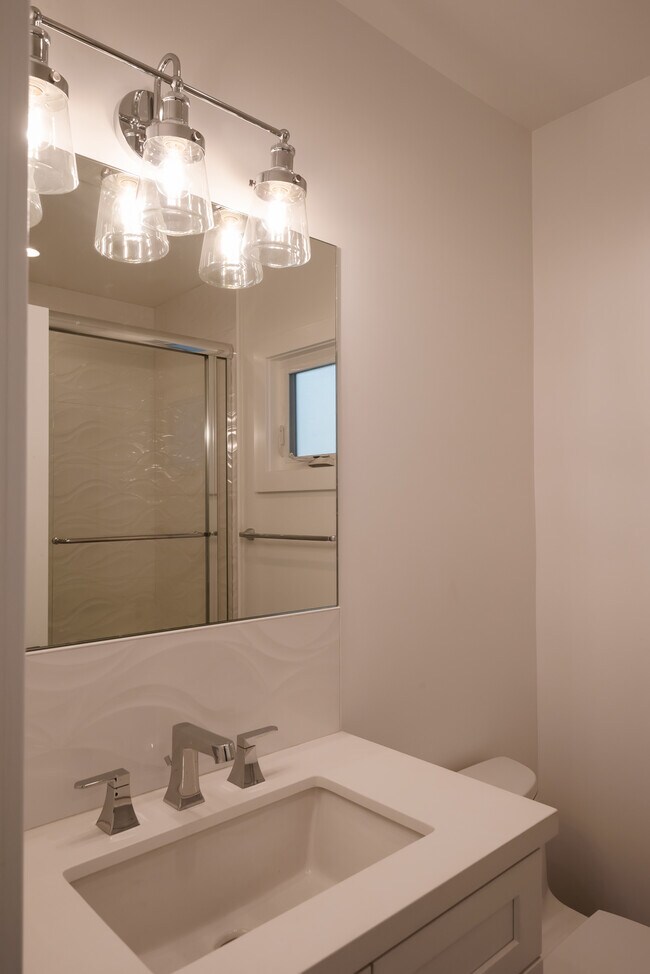 Building Photo - 1009 9th St