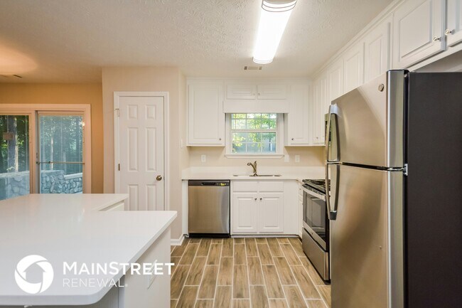 Foto del edificio - 80 Kimbell Farm Dr