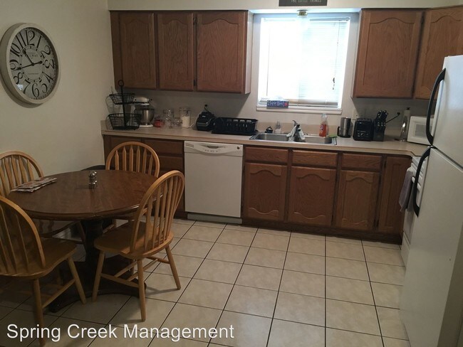 Foto del edificio - 163 N Center St