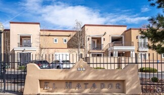 Building Photo - 663 Bishops Lodge Rd