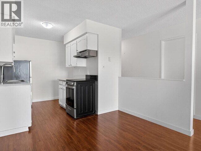 Photo du bâtiment - 170 W 4th St