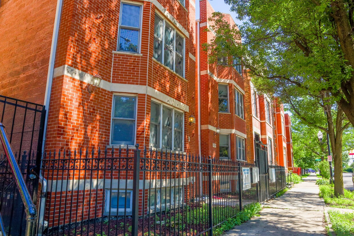 1037 / 1039 S Oakley - Harris Point Chicago