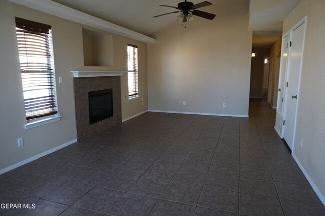 Building Photo - 11712 Balladeer Ave