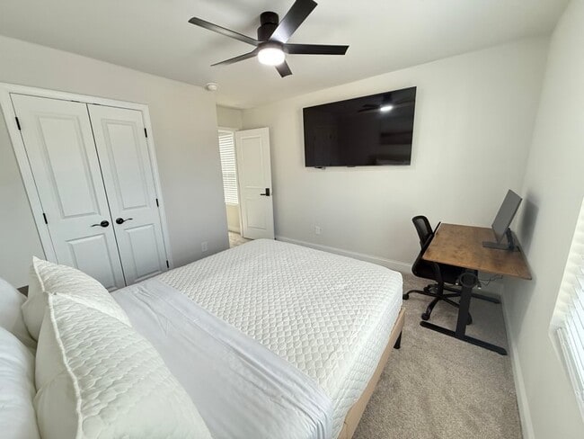 Building Photo - 4045 Grommet Ct