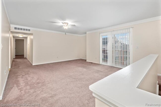Building Photo - 37447 Stonegate Cir
