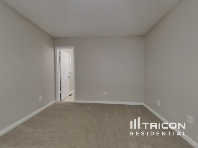 Building Photo - 299 Orchard Dr