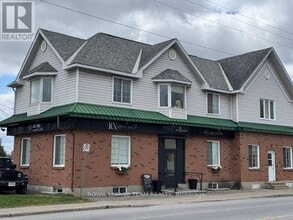 Building Photo - 139-139 Queen St