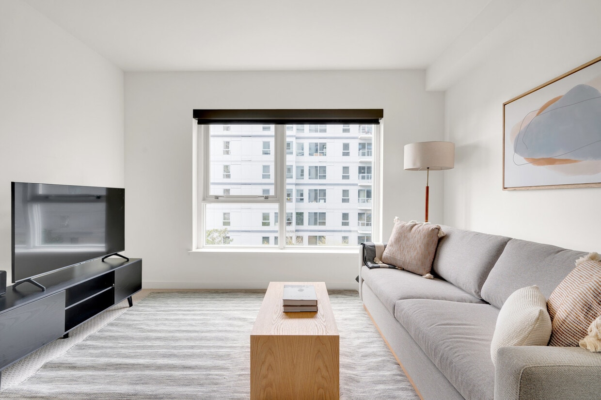 Primary Photo - 10351 NE 10th St