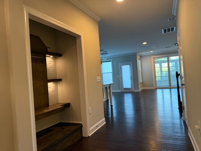 Foto del edificio - 120 Bailey Park Ct