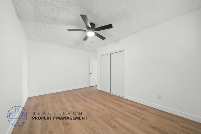 Building Photo - 2511 Voorhees Ave.