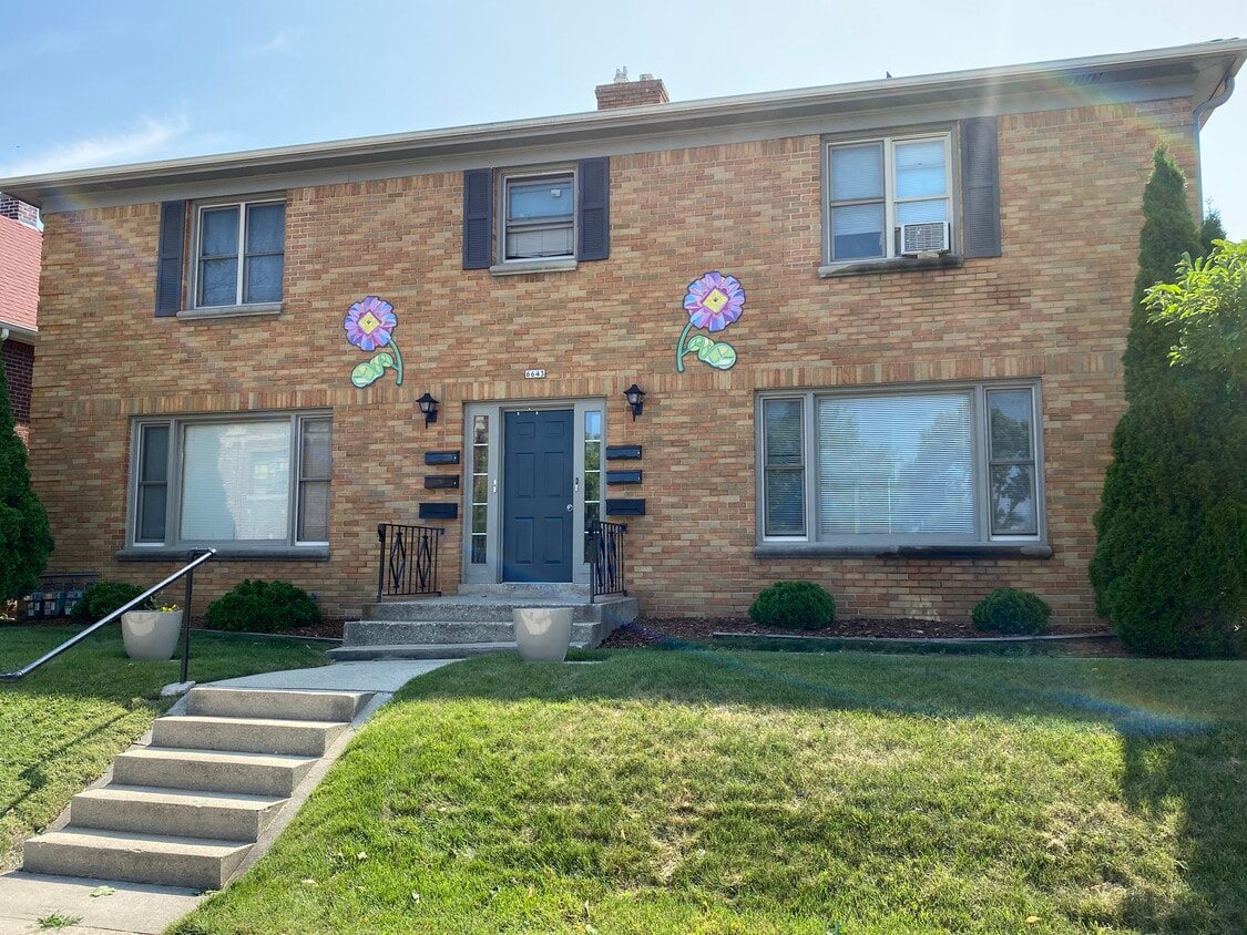 Primary Photo - 6643 W Lisbon Ave