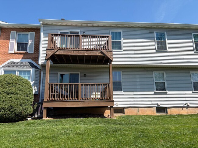 Foto del edificio - Well Maintained 2nd Floor Condo Now Available in Northridge Estates