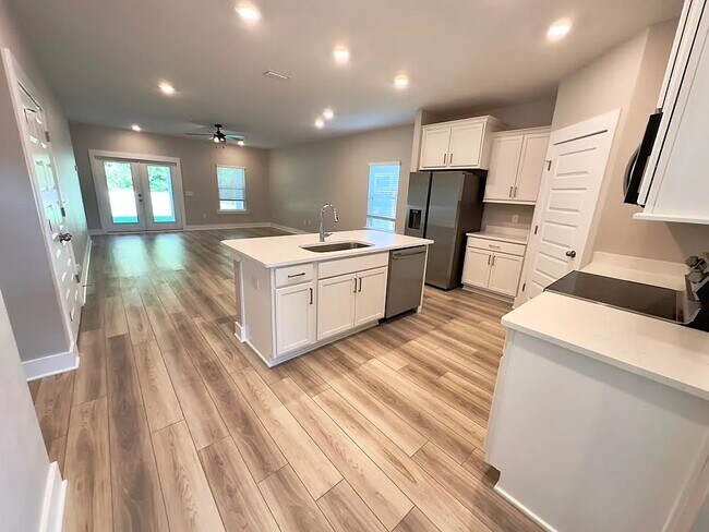 Building Photo - 3679 Applewood Dr