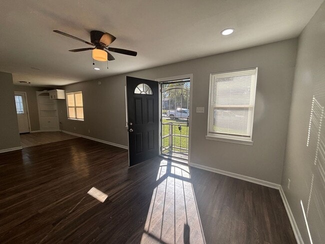 Building Photo - 4436 Ryan St