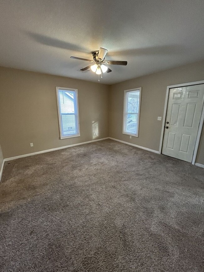 Foto del edificio - So Cute! Check Out This 2BR/1BA Home w/Carport!