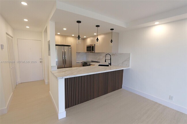 Building Photo - 801 NW 47th Ave