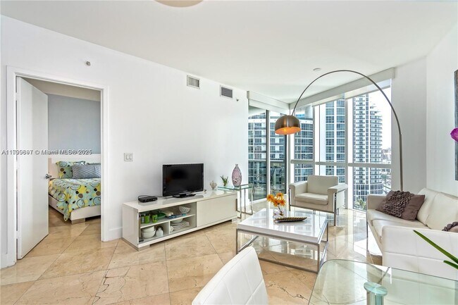 Building Photo - 18201 Collins Ave