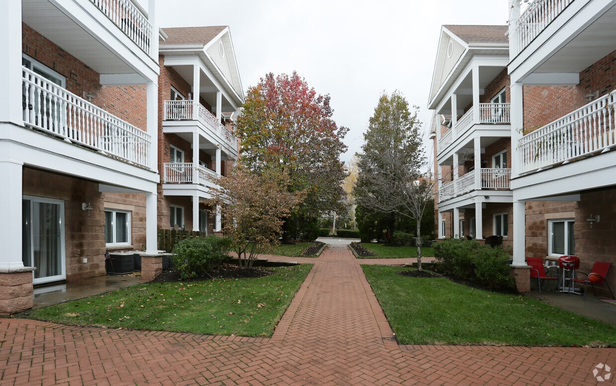 Mariner's Landing Apartments Apartments in Edgewater, NJ