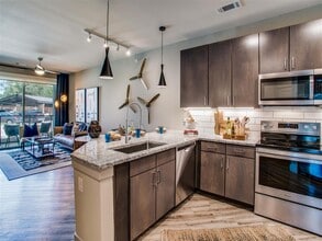 Building Photo - Waters Edge at Mansfield